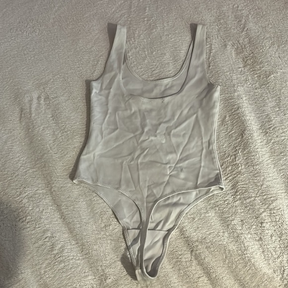 White body suit from Wilfred - Picture 2 of 3